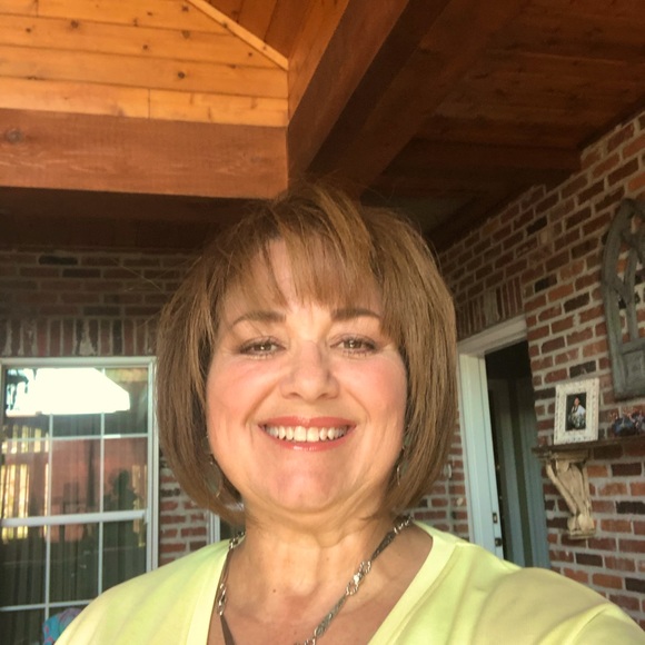 Meet your Posher, Camee - Picture 1 of 1